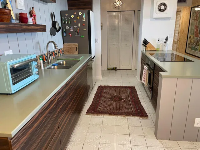 Unit 1204E photo 7