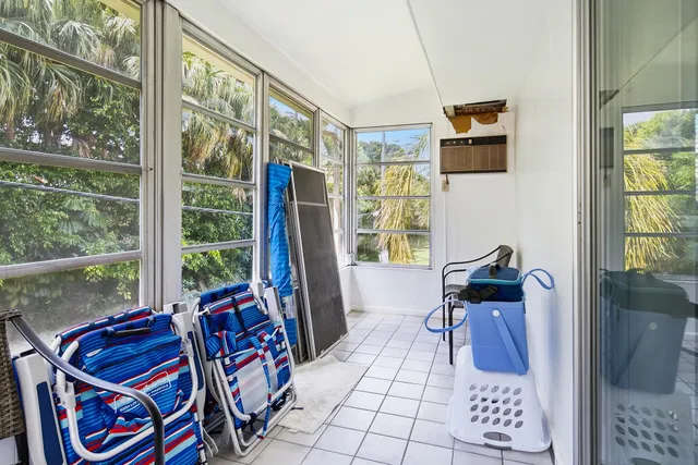  Residence photo 20