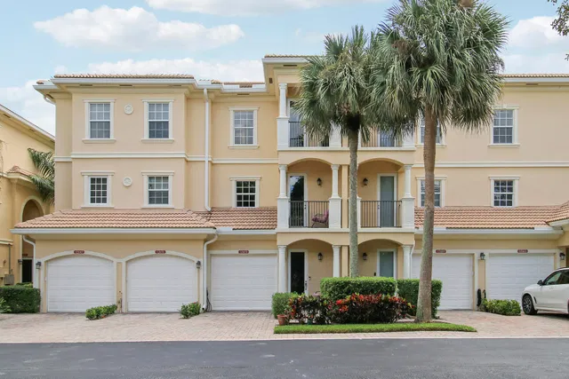  Residence photo 4