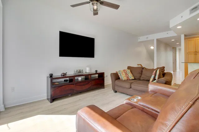  Residence photo 13