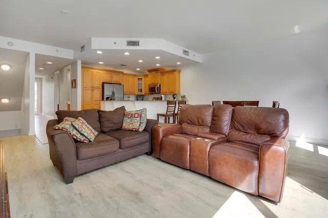  Residence photo 14