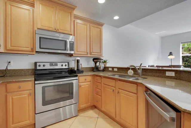  Residence photo 19