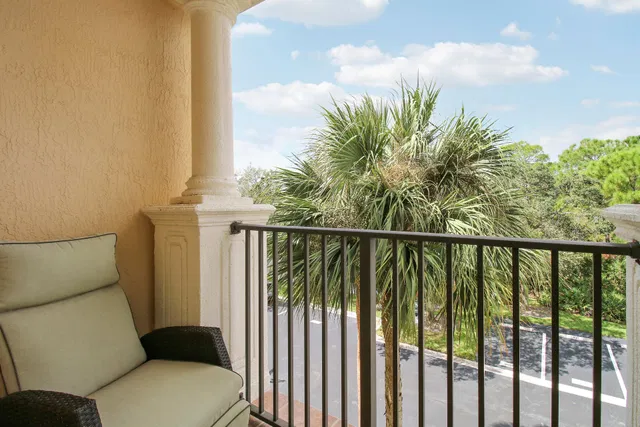  Residence photo 24