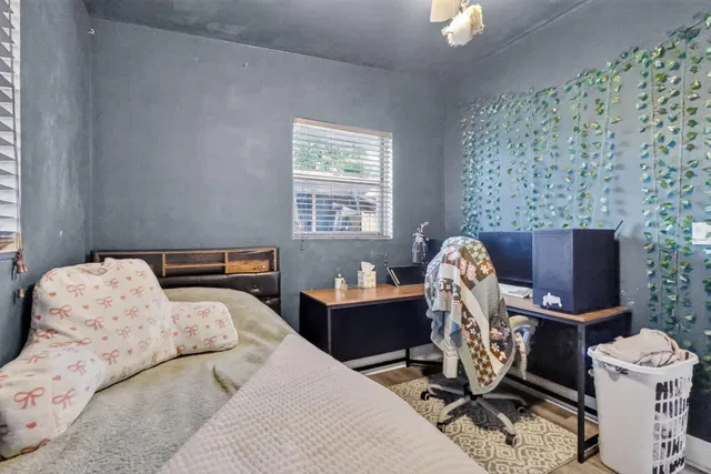  Residence photo 16