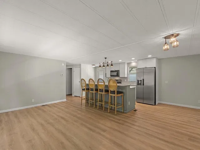  Unit 65 photo 15
