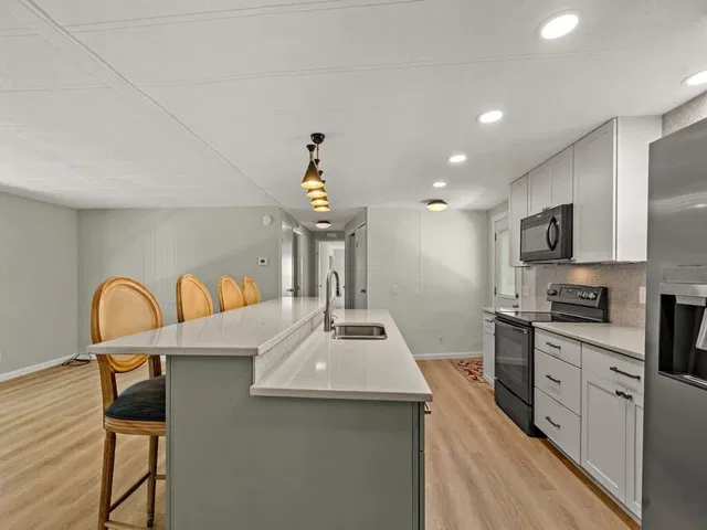  Unit 65 photo 19