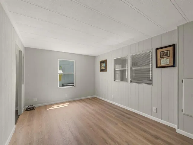  Unit 65 photo 24