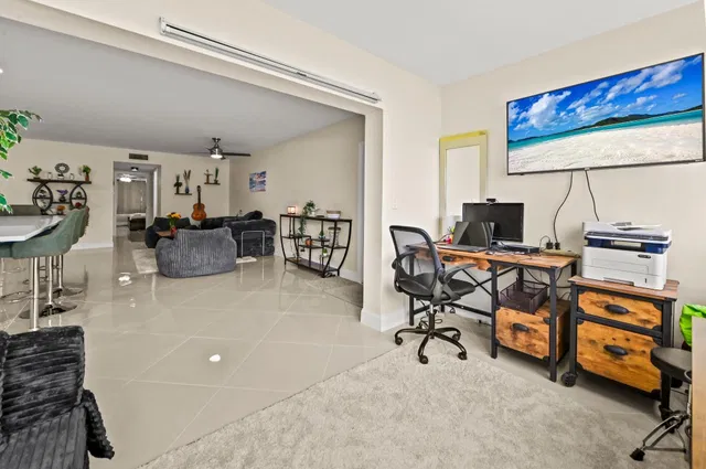 Unit C photo 7