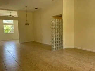 Residence photo 2