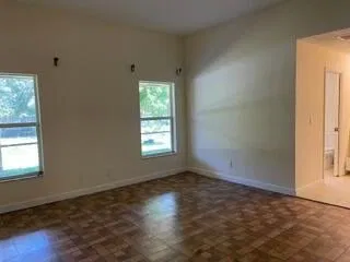 Residence photo 5