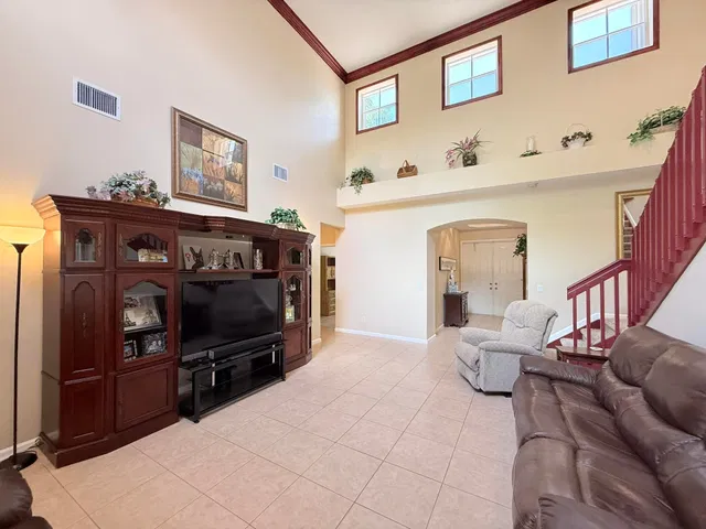 Residence photo 3