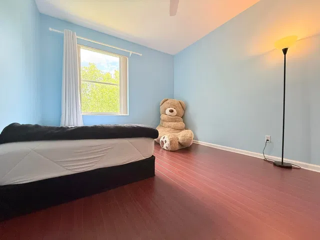 Residence photo 35