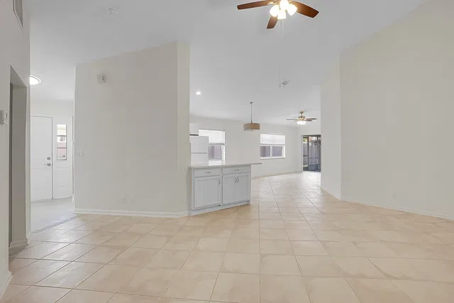 Residence photo 8