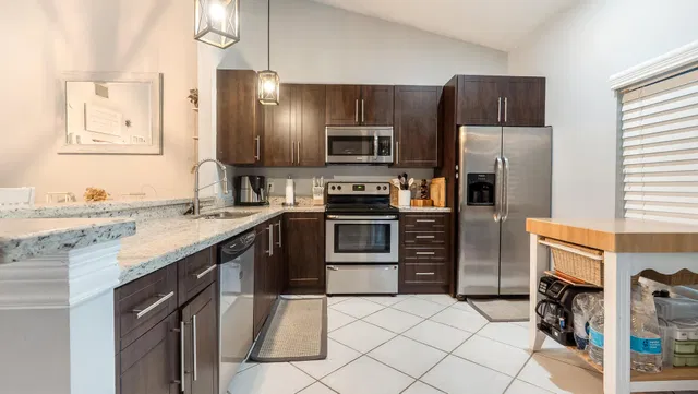 Residence photo 4