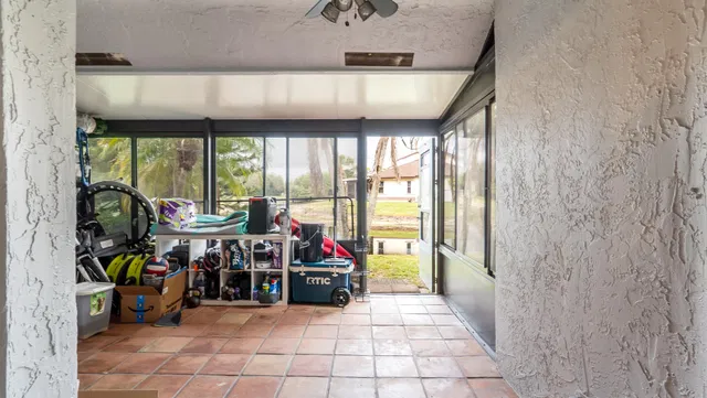 Residence photo 23