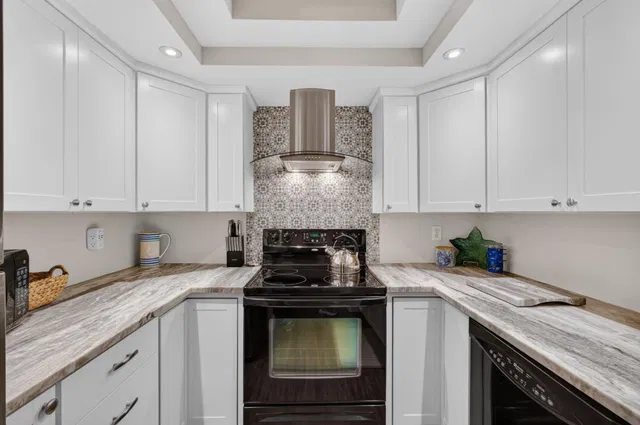 Unit 204 photo 11