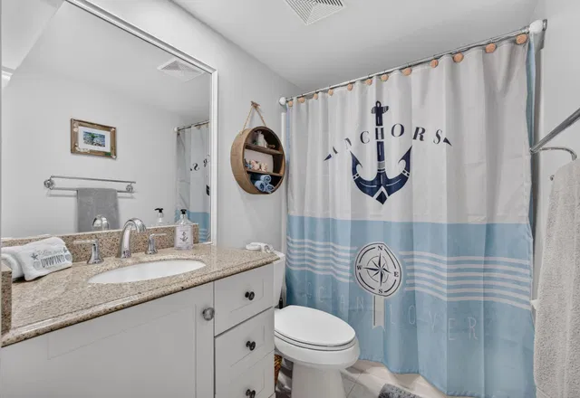 Unit 204 photo 18