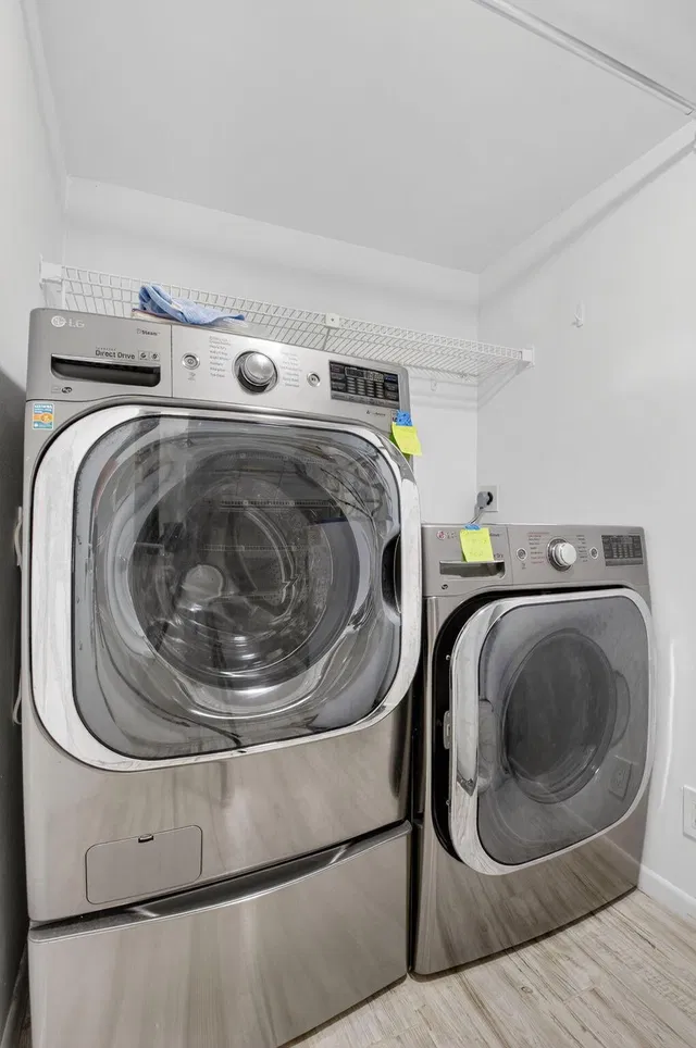 Unit 2140 photo 20