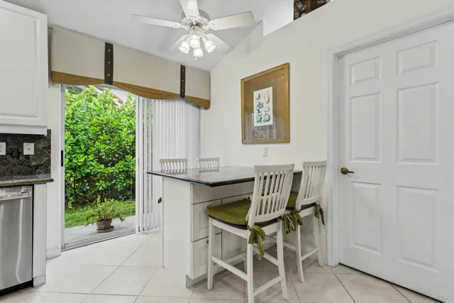 Residence photo 13