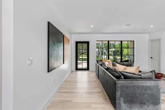 Residence photo 5