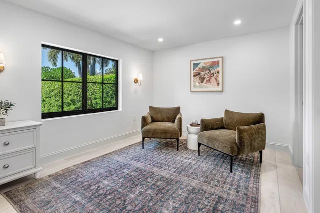 Residence photo 24