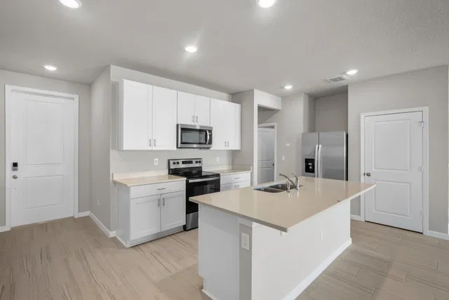 Residence photo 2
