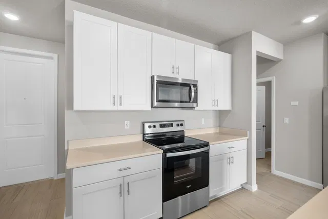 Residence photo 5