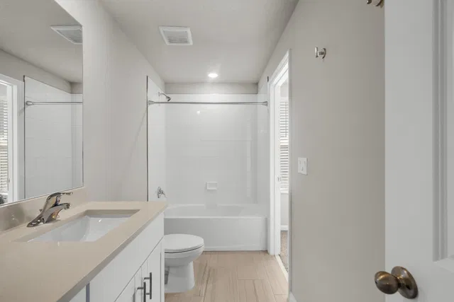 Residence photo 12