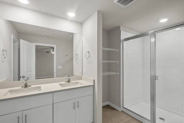 Residence photo 18
