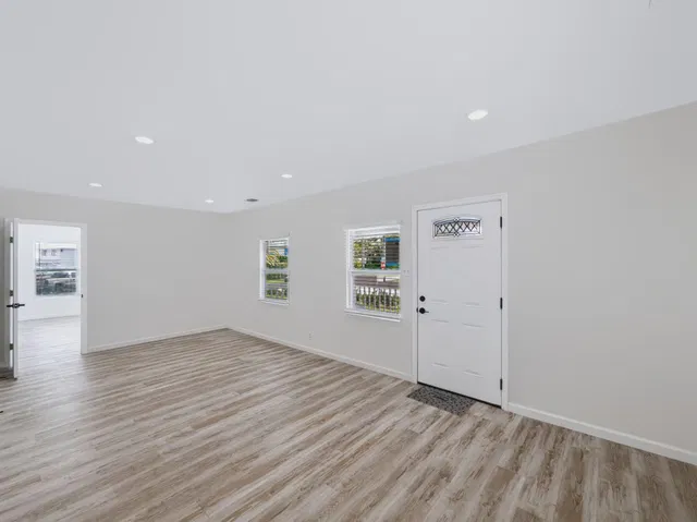 Residence photo 12