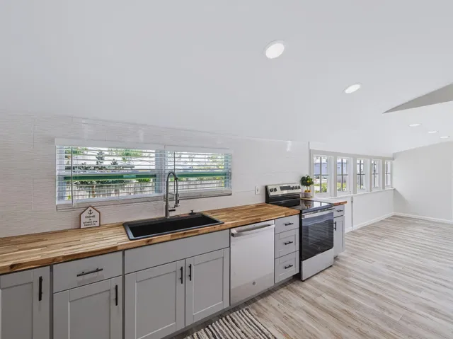 Residence photo 15