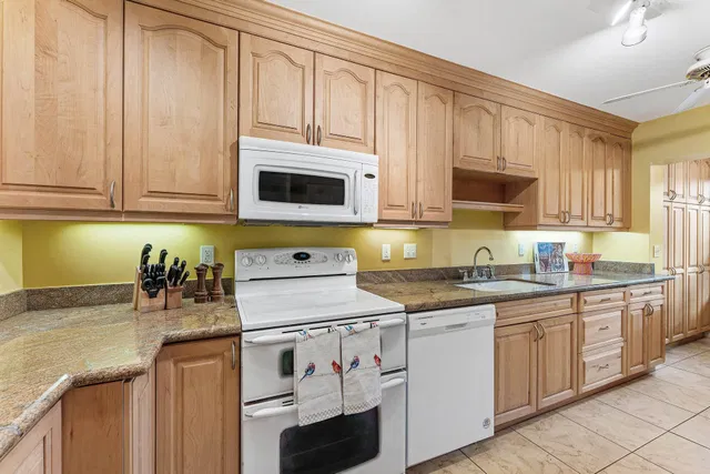 Unit C107 photo 27