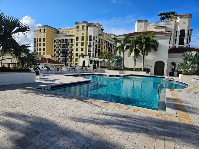 One City Plaza Unit 437 photo 2
