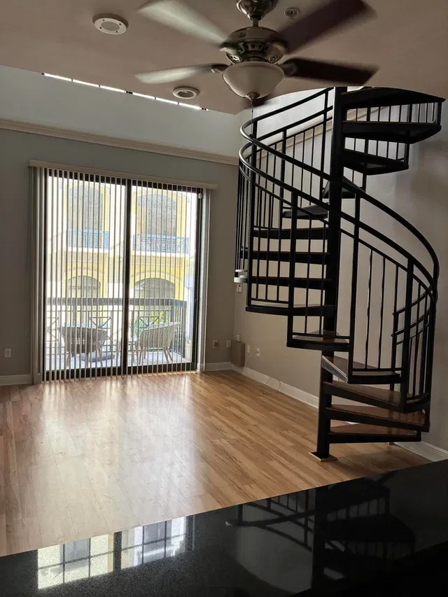 One City Plaza Unit 437 photo 3