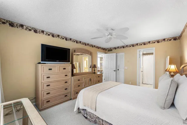 Unit 309 photo 14