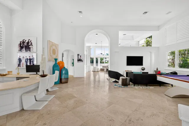 Woodfield Country Club Residence photo 3