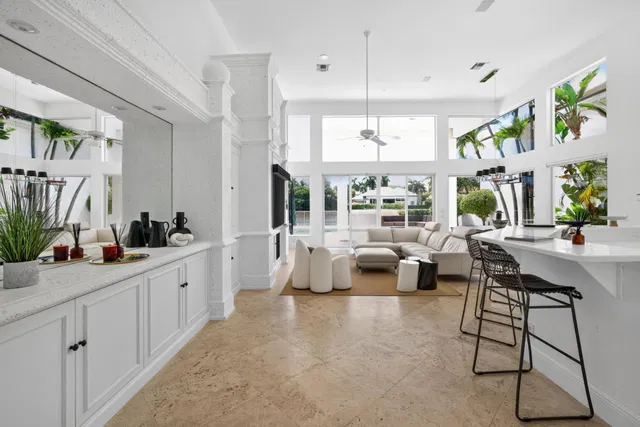 Woodfield Country Club Residence photo 6