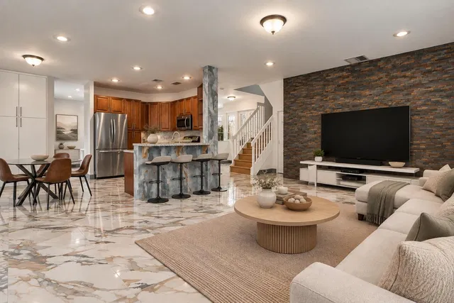  Residence photo 5