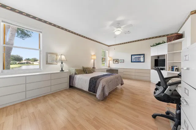 Residence photo 11