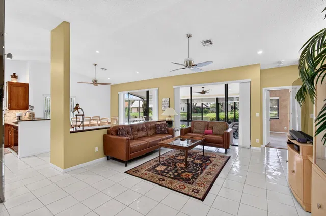  Residence photo 6
