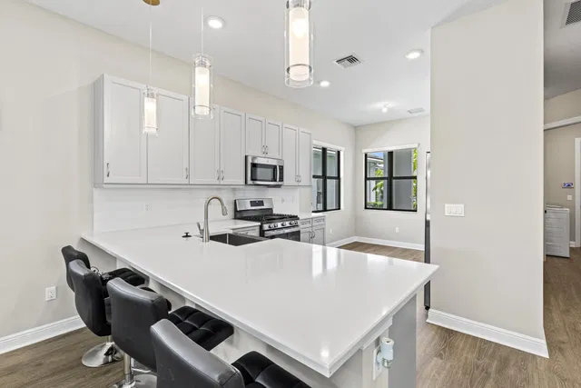  Residence photo 12