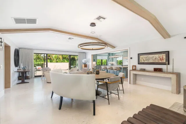 SoSo West Palm Beach Residence photo 9