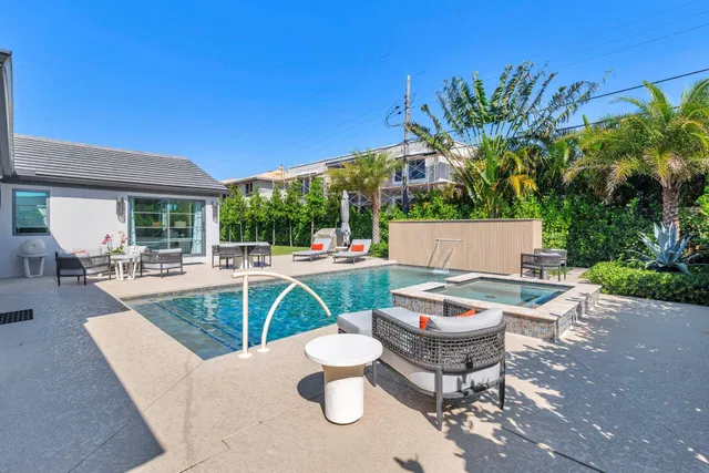 SoSo West Palm Beach Residence photo 33