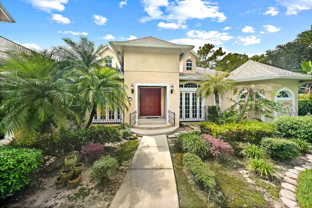 Residence photo 2