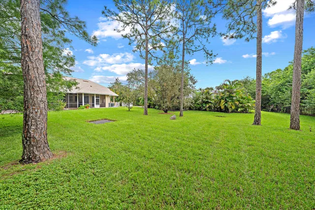 Residence photo 3