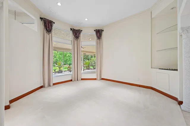 Residence photo 12