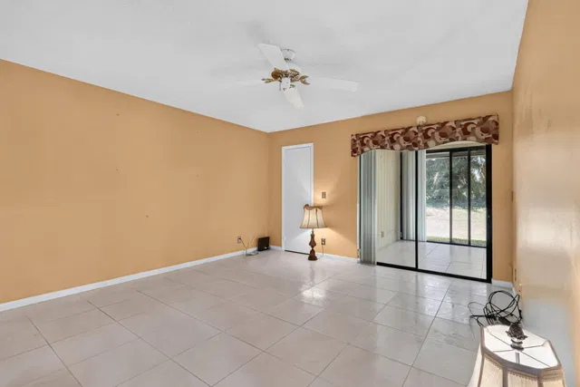  Residence photo 14