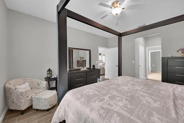 Residence photo 25