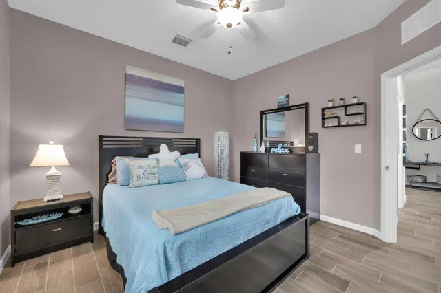 Residence photo 33