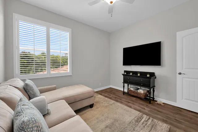 Residence photo 45
